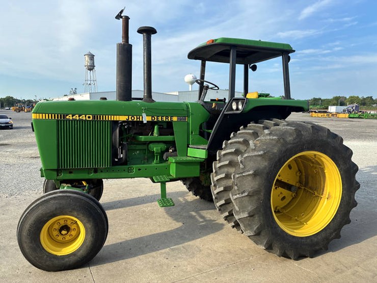 1982-john-deere-4440-image-11