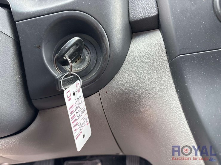 2014-kia-sedona-image-14