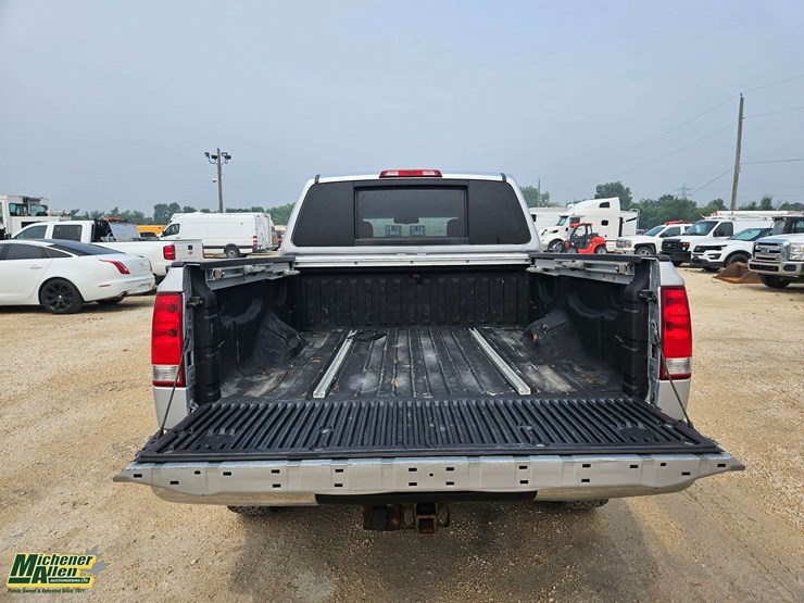2014-nissan-titan-image-8