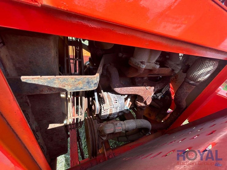 2016-e-z-beever-m12r-towable-brush-chipper-image-8