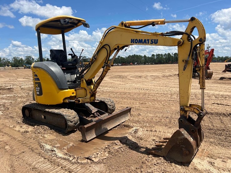 komatsu-pc27mr-2-image-6