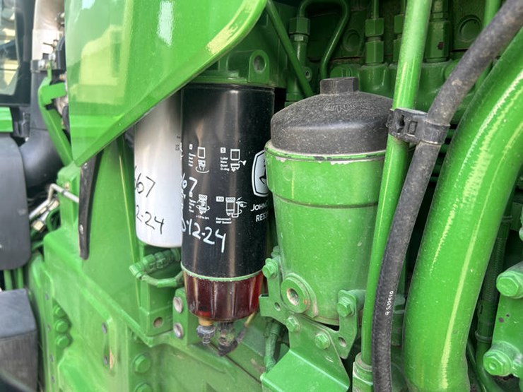 2012-john-deere-8285r-image-61
