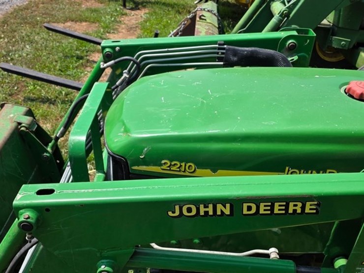 john-deere-2210-image-22
