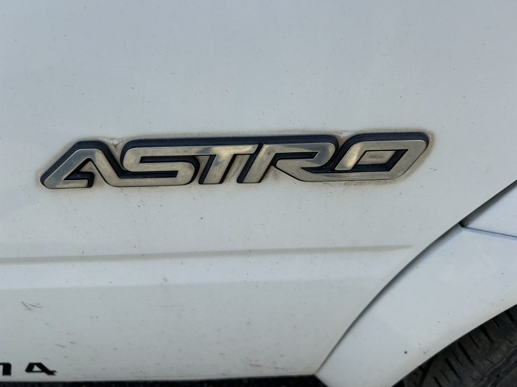 1999-chevrolet-astro-image-14