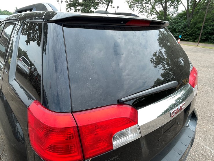 2015-gmc-terrain-slt-image-26