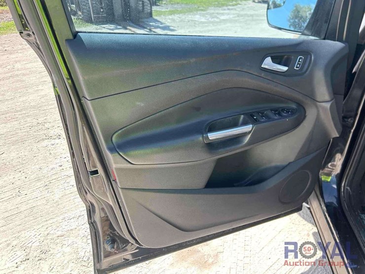 2015-ford-escape-image-26