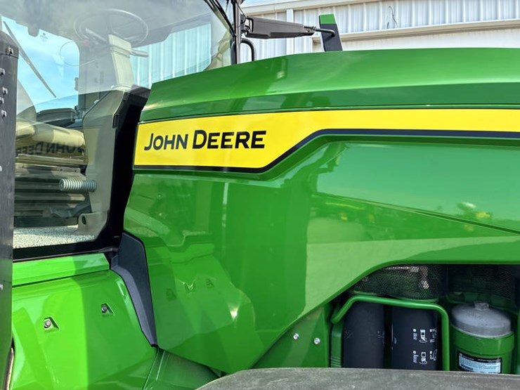 2022-john-deere-8r-310-image-19
