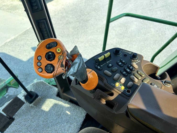 2001-john-deere-9750-image-34