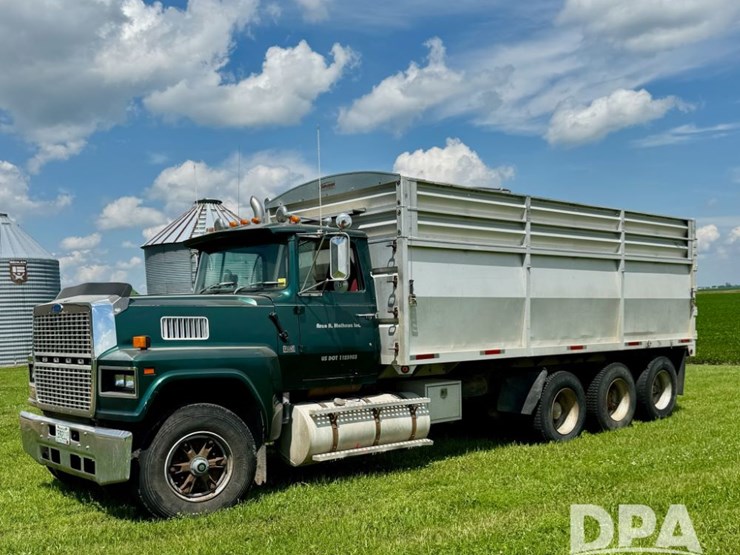 1984-ford-ltl9000-image-1