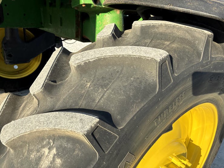 1999-john-deere-4700-image-75