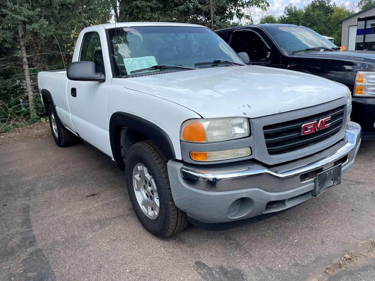 2006-gmc-1500-image-2