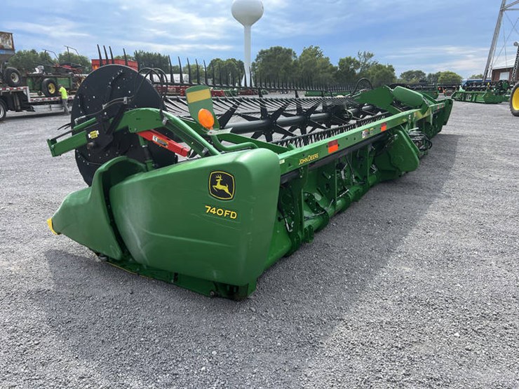 2020-john-deere-740fd-image-2