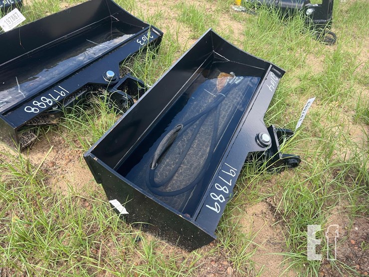 unused-future-32"-hyd-tilt-mini-excavator-bucket-image-2