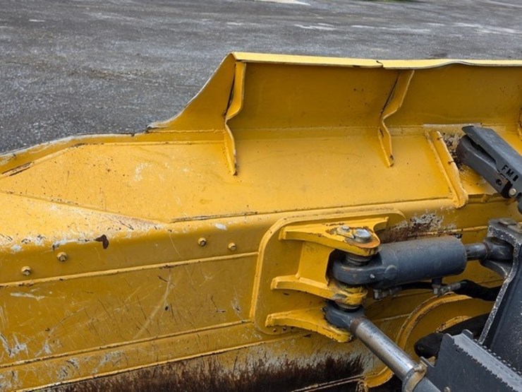 2014-deere-700k-lgp-image-12