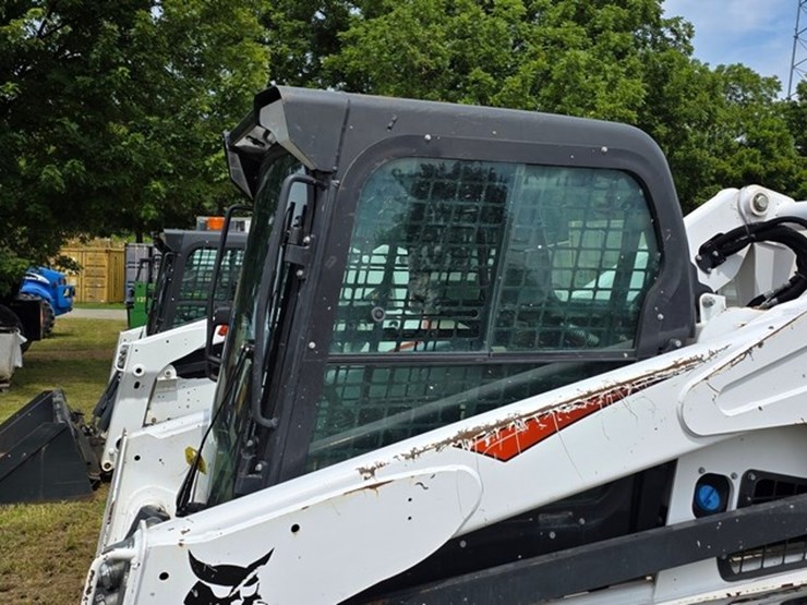 2020-bobcat-s850-image-31
