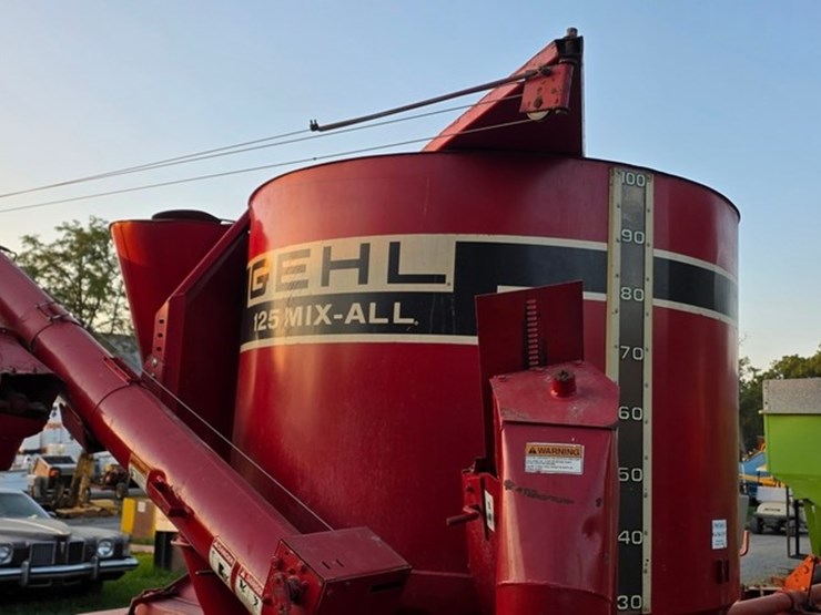 gehl-125-image-16