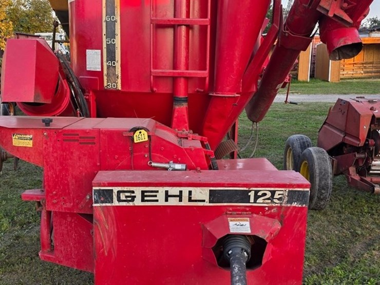 gehl-125-image-23