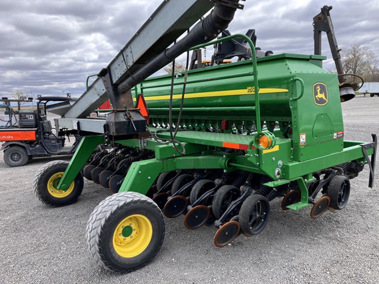 john-deere-1590-image-7