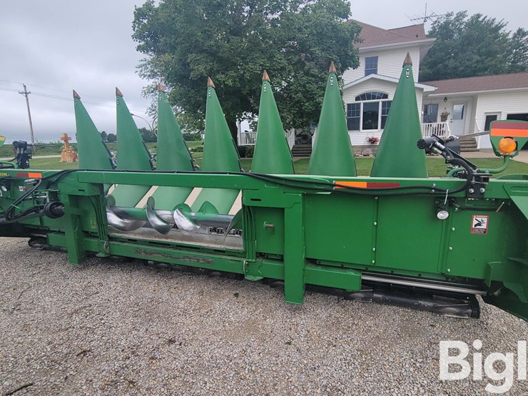 2013-john-deere-608c-image-14