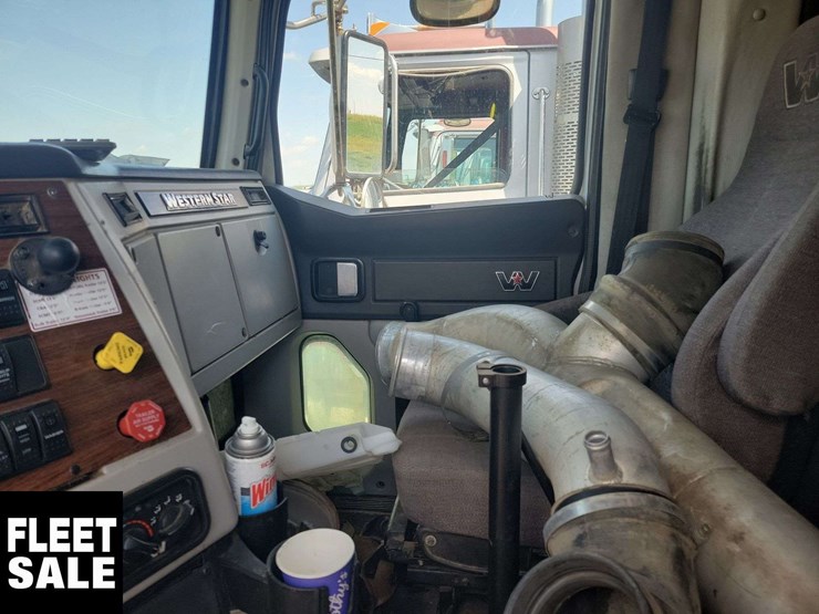 2014-western-star-4900-image-11