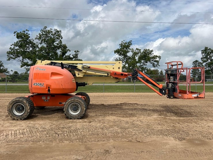 2008-jlg-450aj-image-1