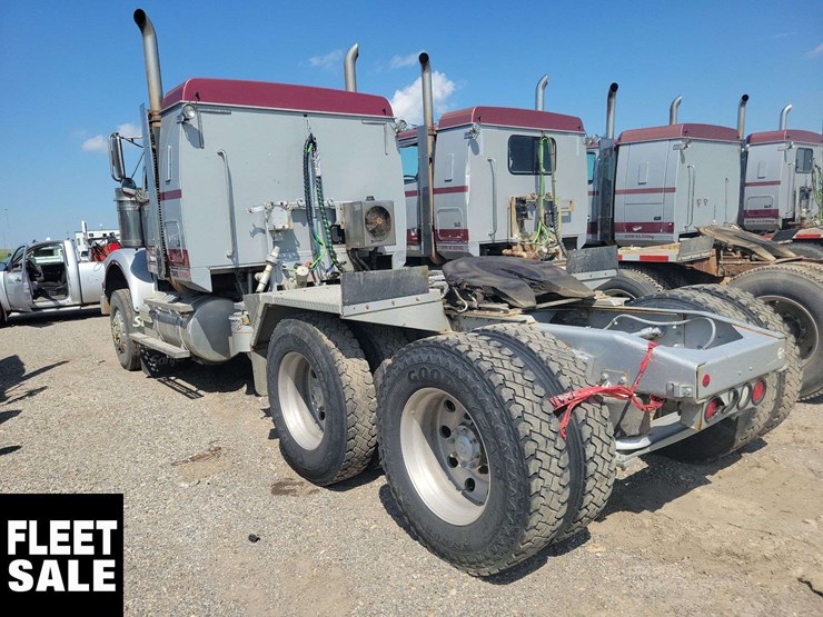 2014-western-star-4900-image-2