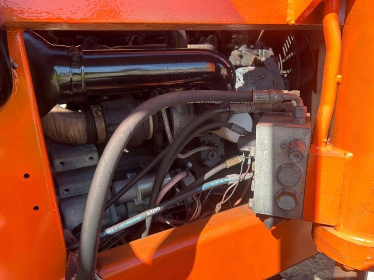 lull-highlander-1044c-54-series-ii-10,000lb-4x4-rough-terrain-telehandler-image-23
