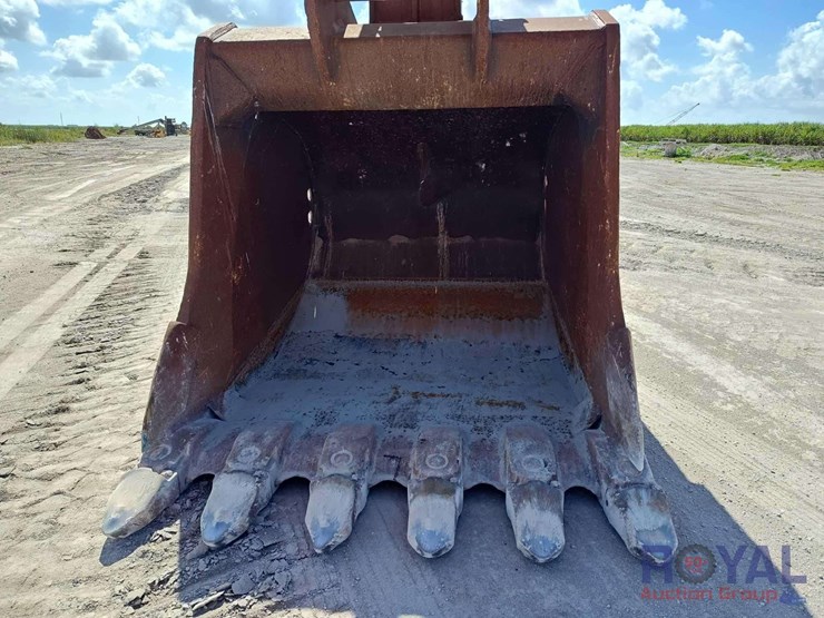 2016-komatsu-pc1250-image-9
