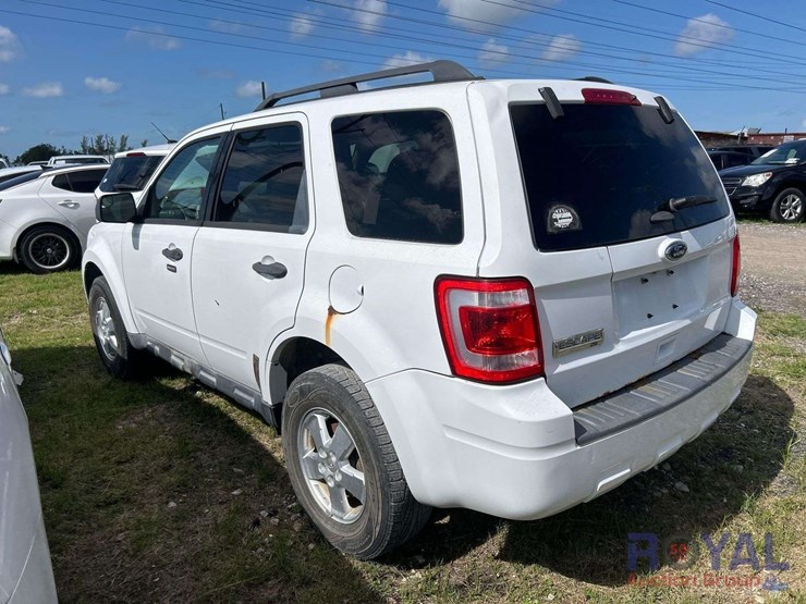 2012-ford-escape-image-4