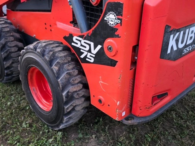 2016-kubota-ssv75-image-21