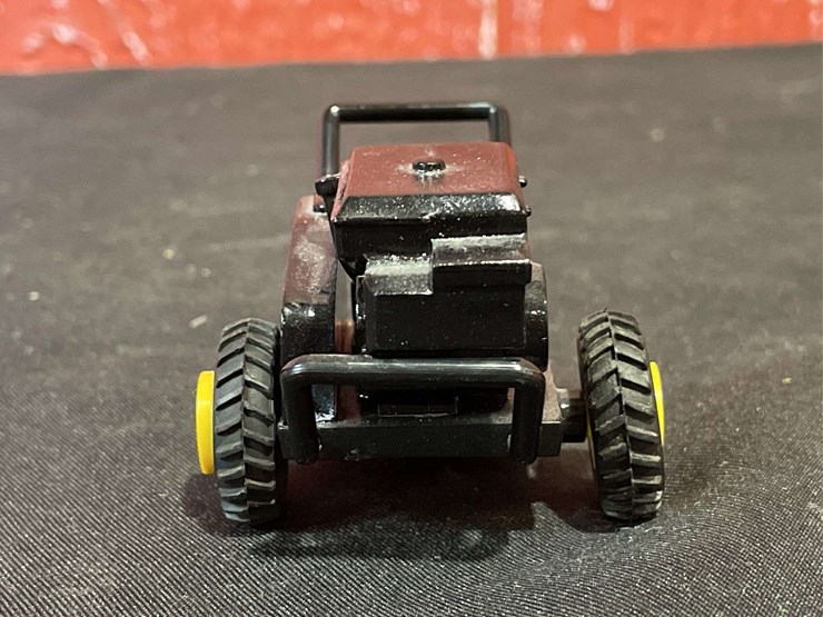 john-deere-16-image-9