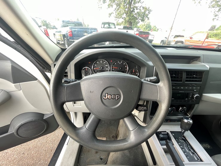 2008-jeep-liberty-sport-image-58
