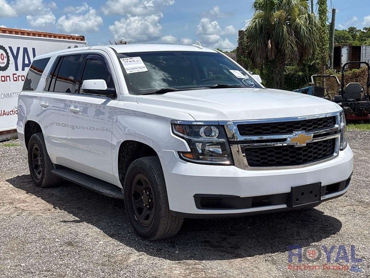 2019-chevrolet-tahoe-image-2