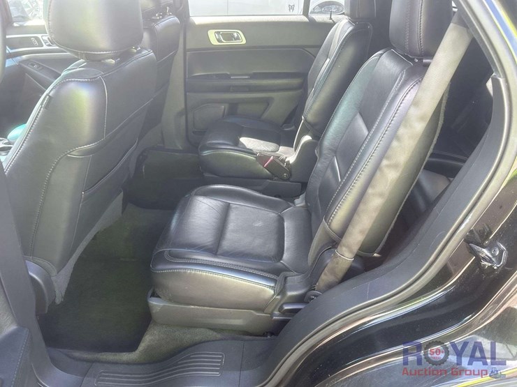 2013-ford-explorer-xlt-image-17