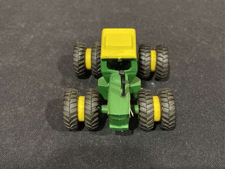 john-deere-7520-image-10