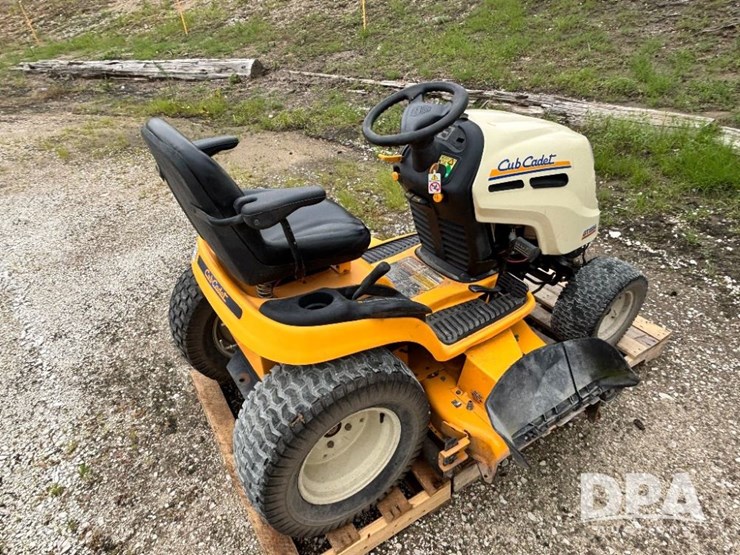 cub-cadet-gt1554-image-3