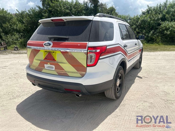2015-ford-explorer-image-3