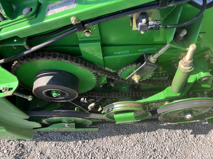 2010-john-deere-630f-image-22