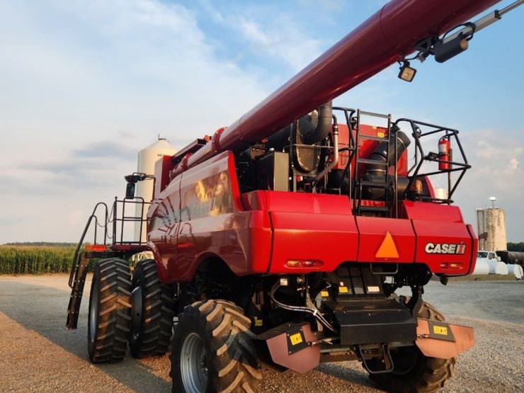 2014-case-ih-8230-image-2