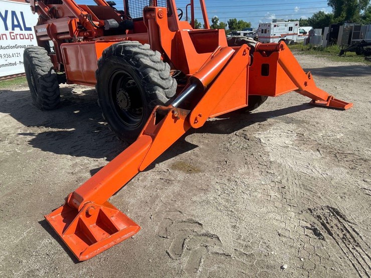 lull-highlander-1044c-54-series-ii-10,000lb-4x4-rough-terrain-telehandler-image-16