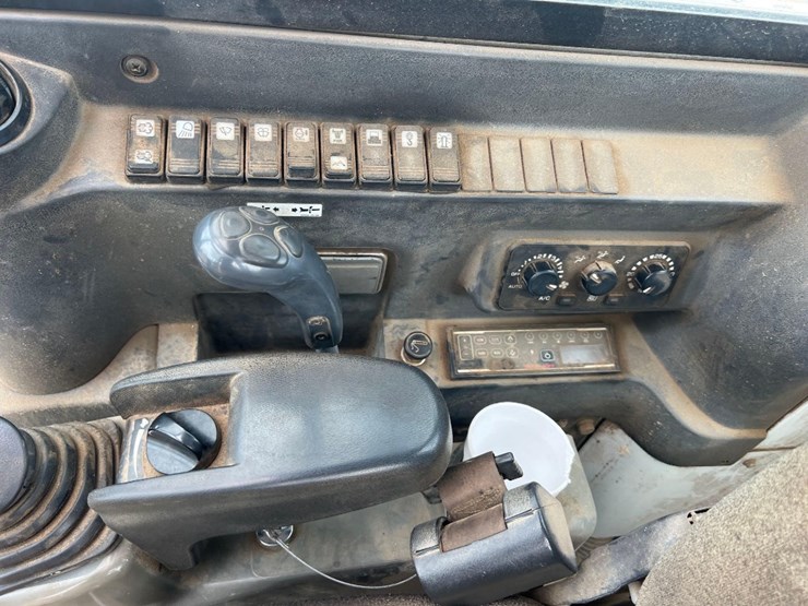 takeuchi-tb290-image-33