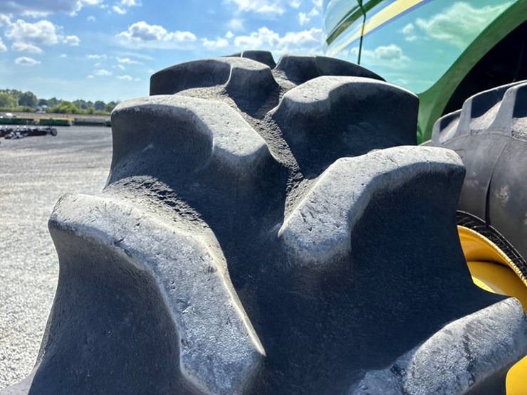 2013-john-deere-s670-image-32