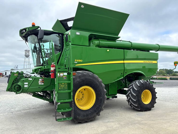 2015-john-deere-s680-image-12
