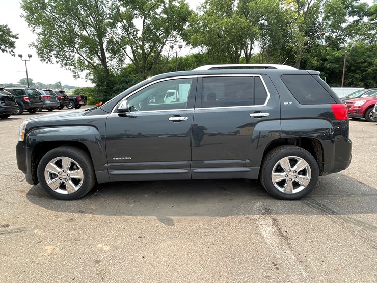 2014-gmc-terrain-slt-image-8
