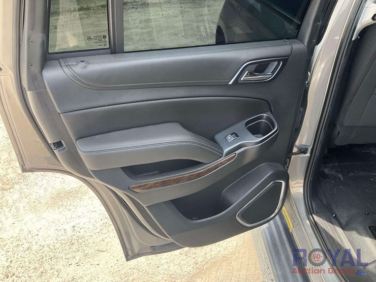 2018-chevrolet-tahoe-image-17