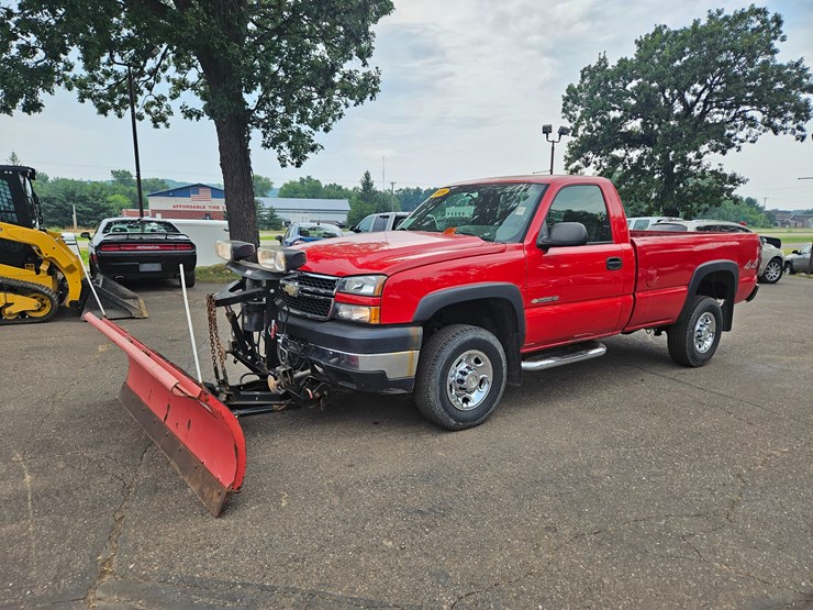2006-chevrolet-silverado-2500-image-1