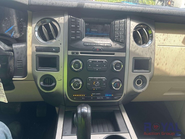 2015-ford-expedition-el-xlt-image-9