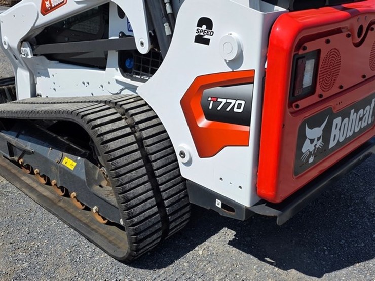 2023-bobcat-t770-image-22