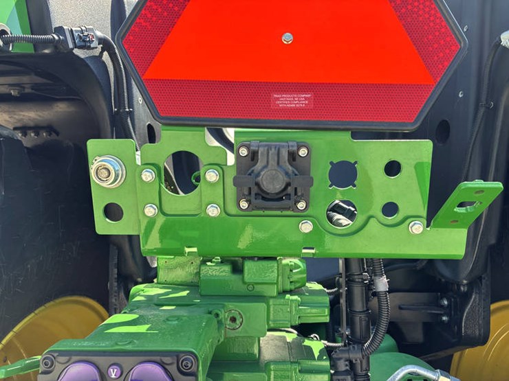2023-john-deere-9r-440-image-35