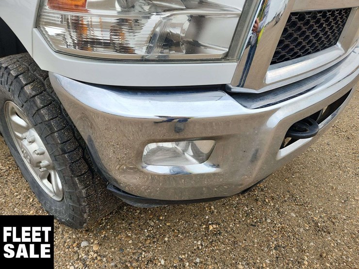 2015-ram-3500-slt-image-27